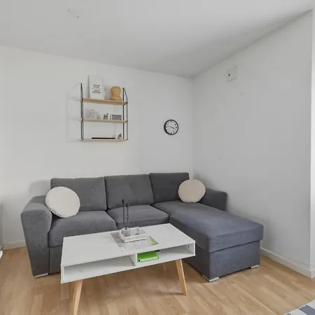 - Short Distance To The Center Apartament *